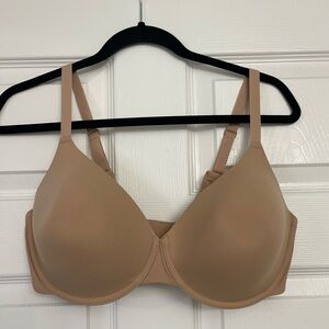 SKIMS fits everybody t-shirt Demi bra | Size 38D